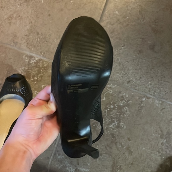 Never worn - Picture 4 of 4